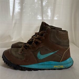 Nike ACG Brown and Blue High-Tops